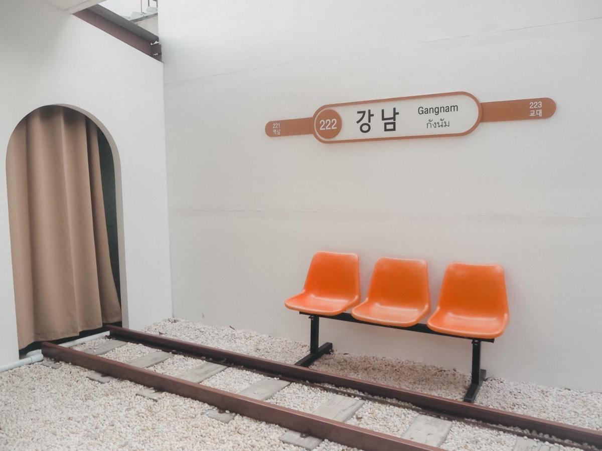 Baan Weekday Private 02 Hotel Chiang Mai Bagian luar foto